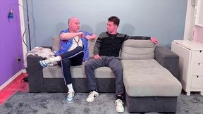 la cameriera italiana sara si fa scopare dal maestro e il suo allievo