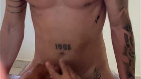 marcos goiano em foda bareback com dotadao. o cara da academia veio me passar uns treinos e acabou fodendo o meu rabo ate gozar dentro. sexo gay brasileiro
