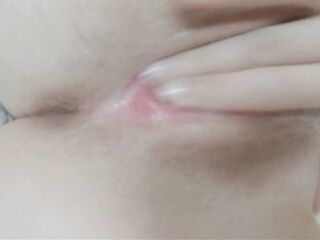 Ufff kako sam mokra..dodji da te poprskam