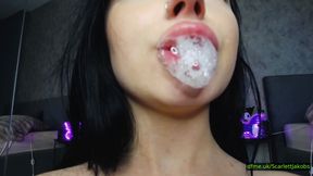 ScarlettJakobs Brings Sweet Eye Contact, French Kisses, and a Dirty Little Smile