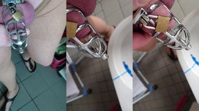 pissen im peniskafig mit katheter in strumpfhose