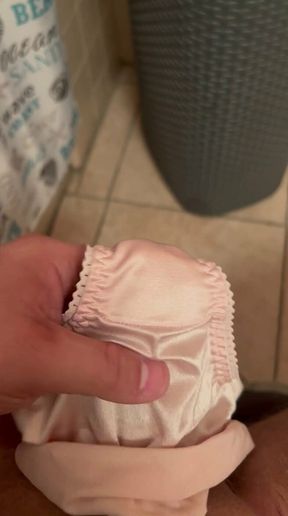 Jerking off in Mother Inlaws Pissy Pantys