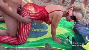 baisee et enculee par 1 voyeur a la plage + bukkake: 24 ejacs voici pour ce ...