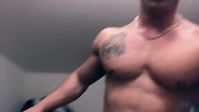 German muscle hunk dominates on webcam: homemade muscle worship with tattooed studs