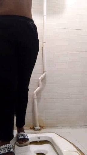 Habesha pissing