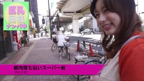 A072B01 Fair-skinned busty wife is hit by an electric massager and her reason collapses! Forgetting her husband and surrendering to pleasure