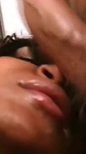 The Loser and the Mulatto Transsexual Fucked Each Other