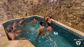 AMIGOS DE FLORIPA V&Atilde_O NO MOTEL FAZER TROCA DE CASAL E SURUBA NA PISCINA ******