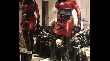 Roxina2007RedZentaiFetishGurl270207.WMV