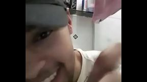 JERZO ENSINA A CHUPAR CLITORIS