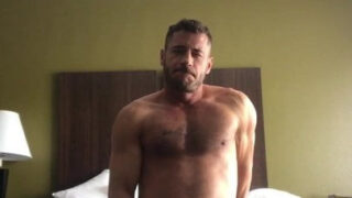 Muie, masturbare, ejaculare, rochie, mușchi – pula mare, travestit slab, homosexuali care fute în anal