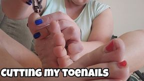 Clipping My Long Toenails Close-Up – Toenail Trimming Fetish