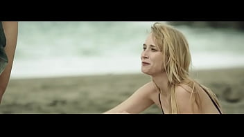 Juana Acosta Ingrid Garc&iacute_a Jonsson in Acantilado 2016