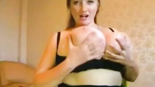 MILF webcam model shares her big boob secrets in this exclusive tutorial