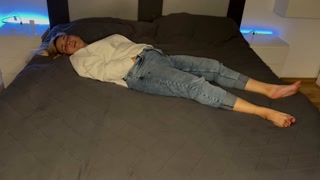 Selbstbefriedigung Klitoris reiben Satisfyer Multiple Orgasmen Clyde um den Verstand bringen stöhnen