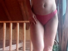 Big boob brunette masturbates on webcam