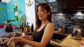 Qwinky Porn Game - Maid Emiri Momota