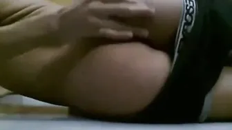 Saudi twink shows off his great ass and jerks off