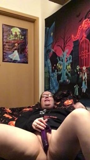 Nymeria Malfoy cozy home masturbation