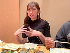 公認不倫！？ホテル到着すぐに旦那へ通話確認OKッ！異次元の舌使いフェラ！