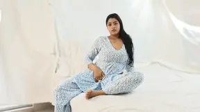 Indian Step Sis and Hot Beautiful Mom Get It On
