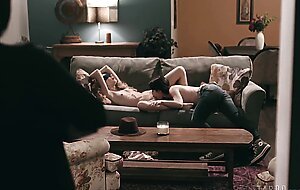 Strings attached, Angela White, Scarlett Sage, Serena Blair