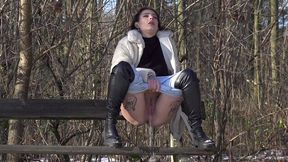 Watch mystery Alexa Throat's video