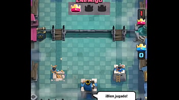 Gane una partida de clash royale xd