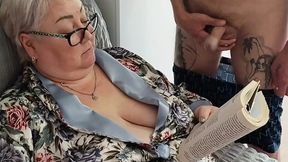 girlfriend sucks cock and swallows a portion of cum