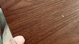 Những chàng trai đồng tính có dương vật to trong màn ASMR nóng bỏng với cảnh quan hệ hậu môn, kết thúc bằng màn xuất tinh bùng nổ.