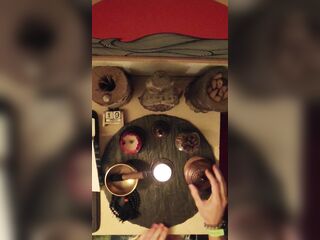 the zen buddhist's private offering unfolds