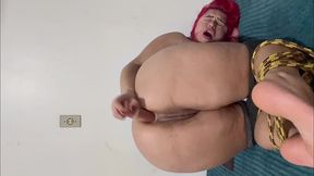 uma puta amarrada pra voce fazer o que quiser !