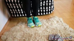 Pantyhose, socks and running shoes