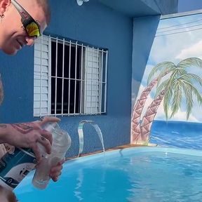 2 Straights Jerking off in the Pool