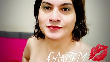 Travesti solo gostosa mostra o que tem debaixo do vestidinho