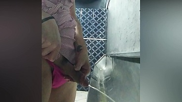 Veja agora esse vídeo e descubra o que rola na festa sexta cross em SP