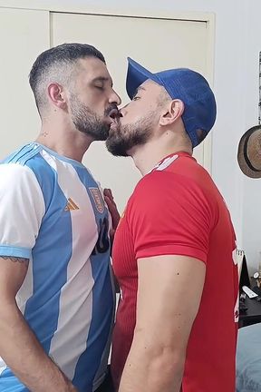 Ass Bubble! We Got off the Field with My Friend and He Was Hot Seeing the Players and Things Got Out of Control