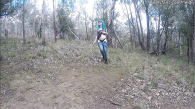 hiking got me exhausted and I just want to RELAX real quick