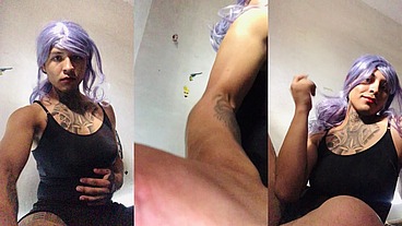 Ella es linda Trans principiante sumisa Trans leydyboy