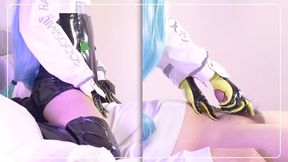 Face sitting with Leggings, Hatsune Miku Race queen cosplayer, hentai japanese shemale cosplay 8