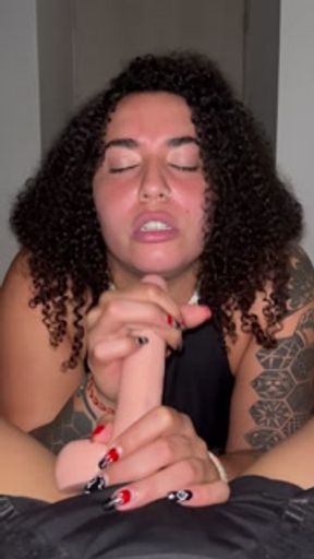 (JOI in Spanish), FUCK! We only have 2 MINUTES to get all that milk out, daddy