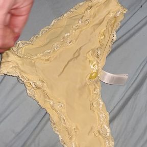 Cum on yellow panties!