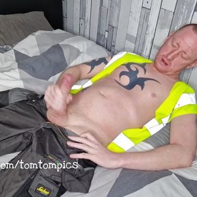 Ginger hi viz scally wanks big dick