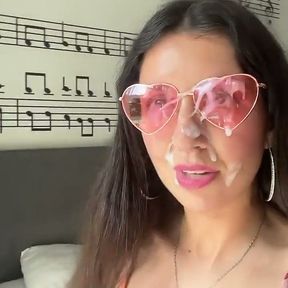 A Foreigner Lured a Russian Girl Into His Room Showing a Dick, Fucked and Cum on Her Face