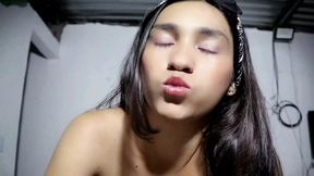 Beautiful brunette with a big ass and a cute little face asks me to put it on her tail