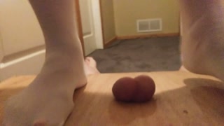 Ballbusting bat