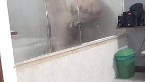 Gostosa Argentina pendeja follando y mamando en la ba&ntilde_era de un hotel da una rica montada - Yulisahot - Andy Z 94