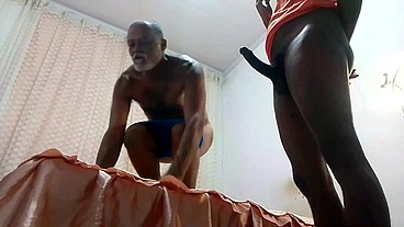 BATALHANDO COM O CÚ. A RESISTENCIA SÓ NO CUZINHO?