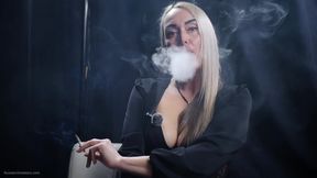 Seductive Smoking with a Mature Lady 8 Min