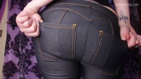 Submissive to my divine ass